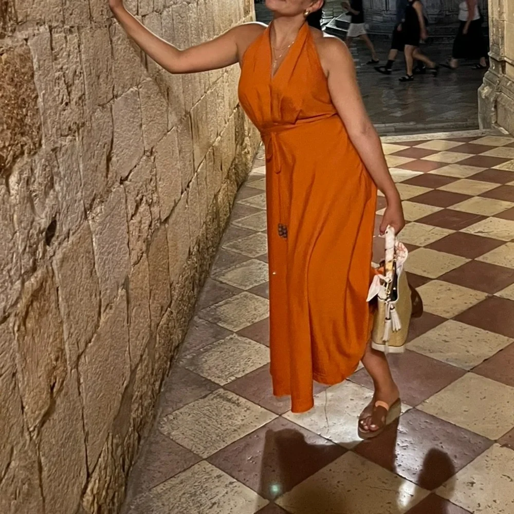 ZARA Elegant Orange Halter Dress - Picture 3 of 3
